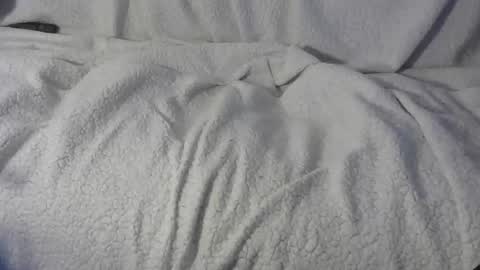 Snapshot of bigreallover chatting on December 21, 1:53 pm ...... online show from December 21, 1:53 pm