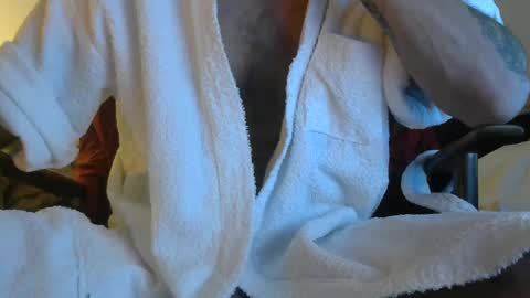 Snapshot of bigreallover chatting on January 16, 11:15 am ...... online show from January 16, 11:15 am