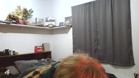 Snapshot of bigskinnyboyshh chatting on November 26, 11:39 pm bigskinnyboyshh online show from November 26, 11:39 pm