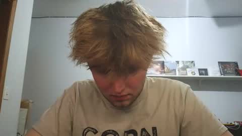 bigskinnyboyshh online show from April 23, 10:23 pm