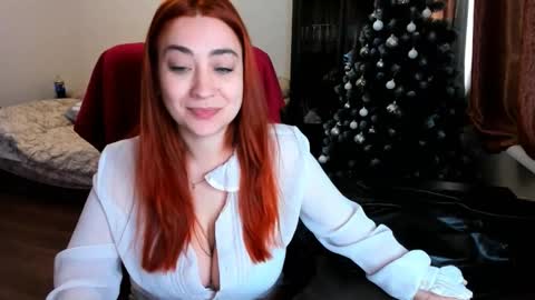 Snapshot of bigsmiletits chatting on January 26, 9:40 am Julia online show from January 26, 9:40 am