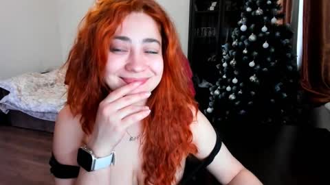 Snapshot of bigsmiletits chatting on January 29, 7:04 am Julia online show from January 29, 7:04 am