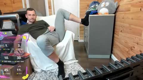 bigsshark online show from November 27, 9:06 pm