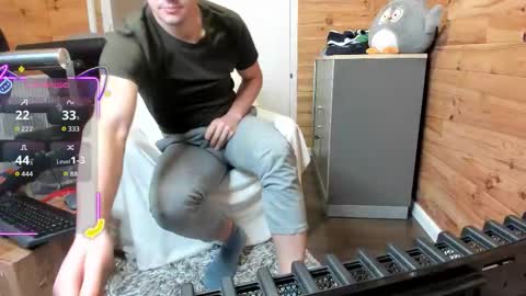 Snapshot of bigsshark chatting on December 19, 10:55 am bigsshark online show from December 19, 10:55 am