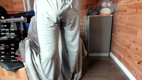 Snapshot of bigsshark chatting on February 27, 8:09 pm bigsshark online show from February 27, 8:09 pm