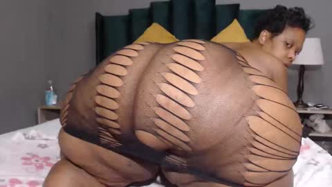 bigsuperbutt online show from January 7, 7:33 am