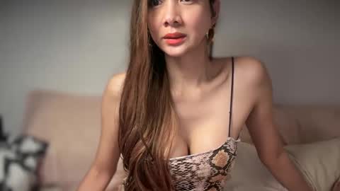 Snapshot of bigsurprise4u chatting on December 11, 4:49 am Yna     online show from December 11, 4:49 am