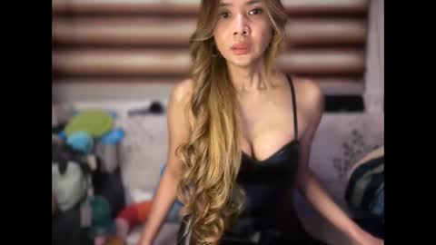 Yna     online show from November 16, 3:12 am