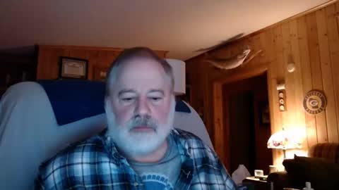 Snapshot of bigthicksatisfying2 chatting on April 26, 5:27 am bigthicksatisfying2 online show from April 26, 5:27 am
