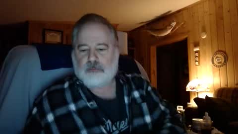 Snapshot of bigthicksatisfying2 chatting on May 3, 2:06 am bigthicksatisfying2 online show from May 3, 2:06 am