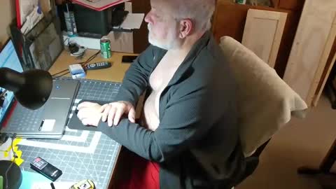 Snapshot of bigthump9999 chatting on January 5, 3:23 pm bigthump9999 online show from January 5, 3:23 pm