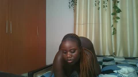 Snapshot of bigtits_baddie chatting on December 2, 11:00 pm bigtits_baddie online show from December 2, 11:00 pm