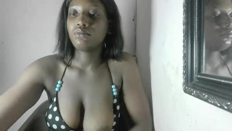 Snapshot of bigtits_giina chatting on August 2, 4:33 am bigtits_giina online show from August 2, 4:33 am