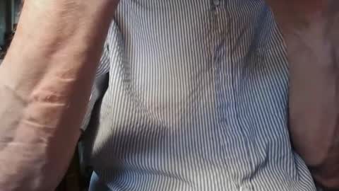 Snapshot of bigukphallus chatting on June 7, 3:05 pm bigukphallus online show from June 7, 3:05 pm