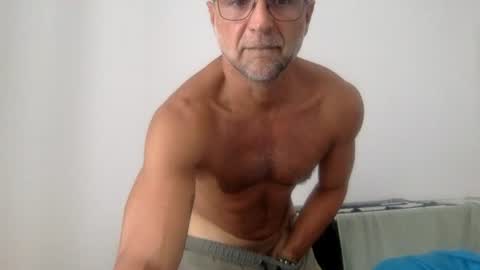 Snapshot of bigvega79 chatting on July 21, 11:45 am bigvega79 online show from July 21, 11:45 am
