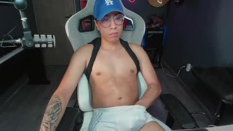 bigxboy96 online show from December 22, 9:44 am