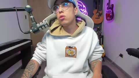 bigxboy96 online show from January 15, 4:25 am