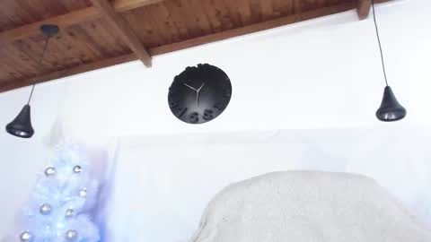 Snapshot of bigzehuz chatting on December 24, 1:59 am andres online show from December 24, 1:59 am