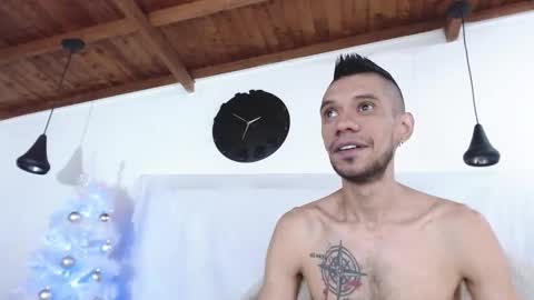 Snapshot of bigzehuz chatting on January 4, 8:06 am andres online show from January 4, 8:06 am