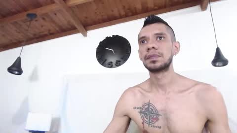 Snapshot of bigzehuz chatting on February 7, 4:59 am andres online show from February 7, 4:59 am