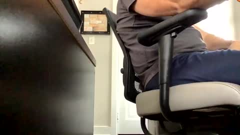 Snapshot of bijockdadohio chatting on January 6, 3:19 pm Jeff online show from January 6, 3:19 pm