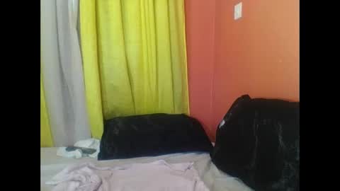 Snapshot of bilion_ass chatting on February 6, 9:00 am TREZAH online show from February 6, 9:00 am