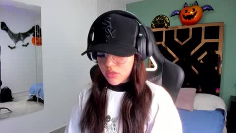 Billie online show from October 28, 7:16 pm