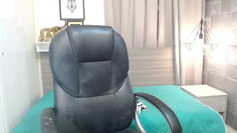 Snapshot of billiejean18 chatting on July 17, 1:51 pm Billie Jean online show from July 17, 1:51 pm