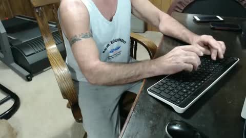 billy471 online show from December 23, 7:52 pm