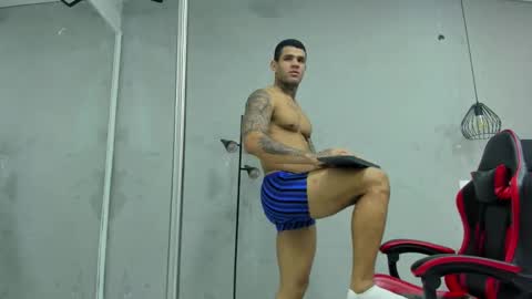 Snapshot of billy__douglass chatting on December 17, 6:58 pm Billy Douglass online show from December 17, 6:58 pm