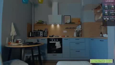 Billy and Lisahelp us to reach 100 likes online show from December 23, 9:40 am