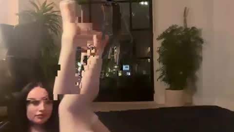 Snapshot of bimbodoll18 chatting on September 27, 10:37 pm bimbodoll18 online show from September 27, 10:37 pm