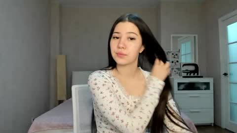 Snapshot of bina_mima chatting on April 19, 2:00 am bina_mima online show from April 19, 2:00 am