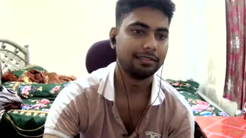 birbikrom104 online show from July 13, 7:44 am
