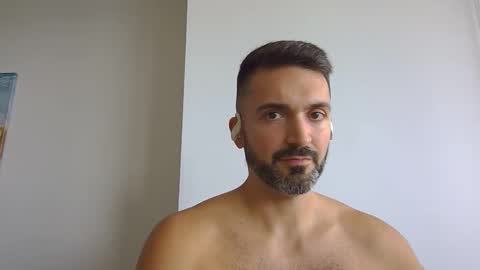 Snapshot of birthdaycake1 chatting on October 2, 6:04 pm RobSpots online show from October 2, 6:04 pm