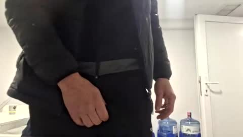 Snapshot of bisexdadd chatting on December 23, 4:44 am bisexdadd online show from December 23, 4:44 am