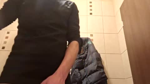 Snapshot of bisexdadd chatting on December 23, 4:06 pm bisexdadd online show from December 23, 4:06 pm