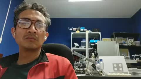 Snapshot of bisexmangenx chatting on June 28, 2:50 am Manu O online show from June 28, 2:50 am