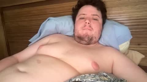 Snapshot of bisexualchubbyboy chatting on February 7, 10:52 pm james online show from February 7, 10:52 pm