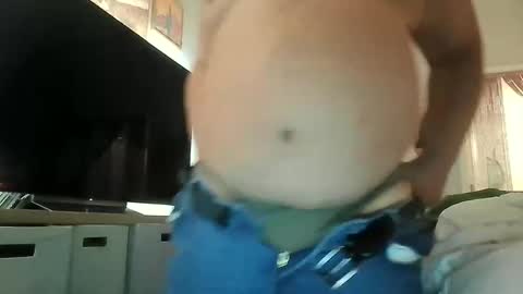 Snapshot of bisfurbear chatting on February 5, 11:20 pm bisfurbear online show from February 5, 11:20 pm