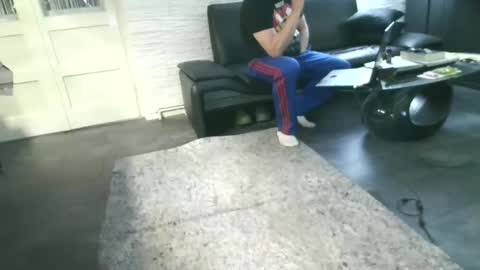 Snapshot of bitchnk chatting on December 8, 4:50 pm Bitchnk online show from December 8, 4:50 pm