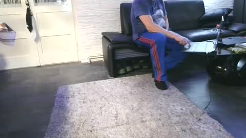 Snapshot of bitchnk chatting on December 29, 3:57 pm Bitchnk online show from December 29, 3:57 pm