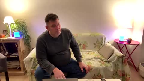 Snapshot of bjkouple chatting on January 10, 9:30 pm BJkouple online show from January 10, 9:30 pm