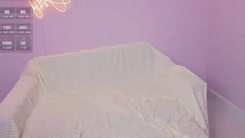 Julia online show from November 30, 9:30 pm