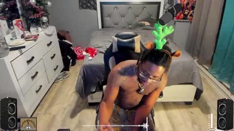 Plant Base Streamers From Pennsylvania online show from December 14, 11:45 pm