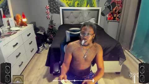 Snapshot of blaccanalmatters chatting on January 4, 12:05 am Plant Base Streamers From Pennsylvania online show from January 4, 12:05 am