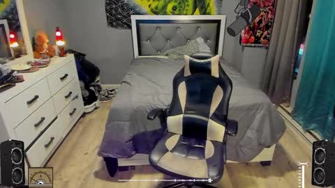 Plant Base Streamers From Pennsylvania online show from January 9, 11:13 pm