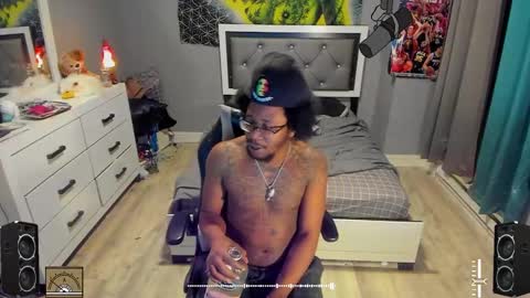 Snapshot of blaccanalmatters chatting on February 8, 11:24 pm Plant Base Streamers From Pennsylvania online show from February 8, 11:24 pm