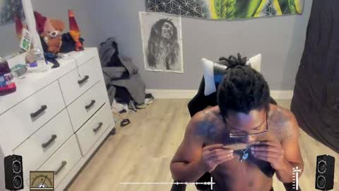 Snapshot of blaccanalmatters chatting on September 25, 11:19 pm Plant Base Streamers From Pennsylvania online show from September 25, 11:19 pm