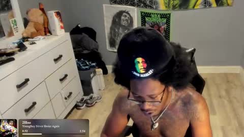 Snapshot of blaccanalmatters chatting on November 4, 11:59 pm Plant Base Streamers From Pennsylvania online show from November 4, 11:59 pm